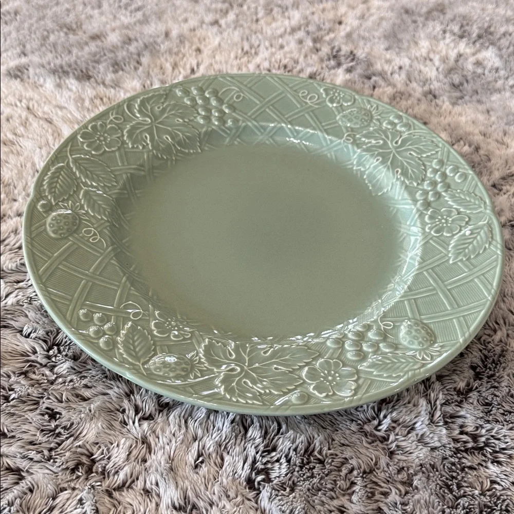 Mikasa English Countryside Celadon DP400 Green Round Serving Plate 12 5/8 Japan